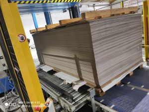 Packaging line installation with conveyors in Schimatari