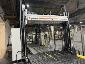 Signode GCU3 NG 2500 automatic strapping machine installation in Kyiv